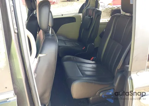 2016 Chrysler Town & Country Touring from USA, damaged, VIN 2C4RC1BG9GR200325